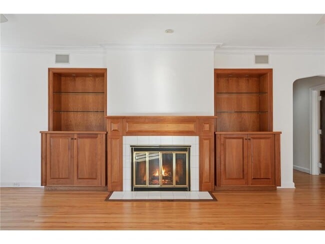 Building Photo - 1721 Humboldt Ave S