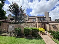 Building Photo - 726 Country Pl Dr