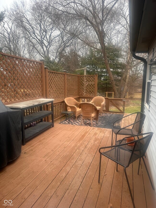 Building Photo - 9209 N Park Ave