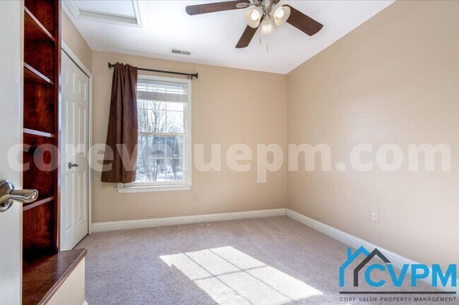 Building Photo - 2920 Middlebridge Ct