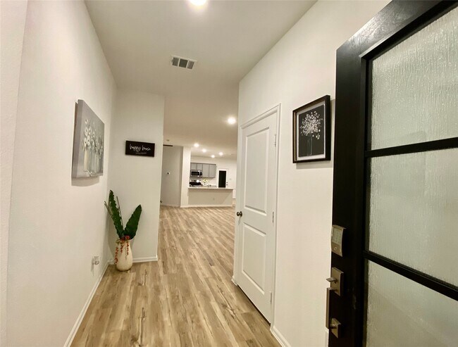 Building Photo - 3724 Moss Hl Rd