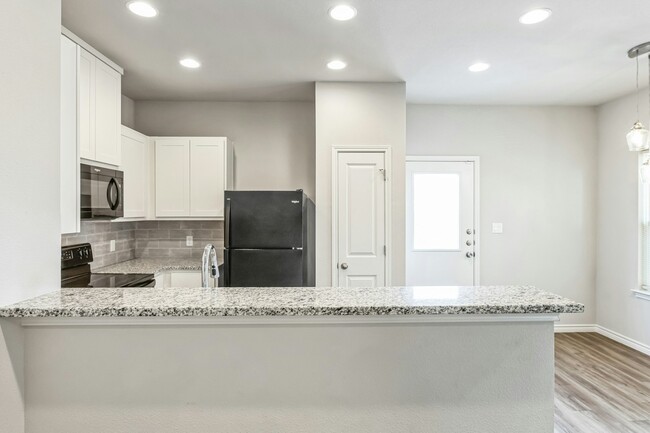 Building Photo - 203 Peruna Dr