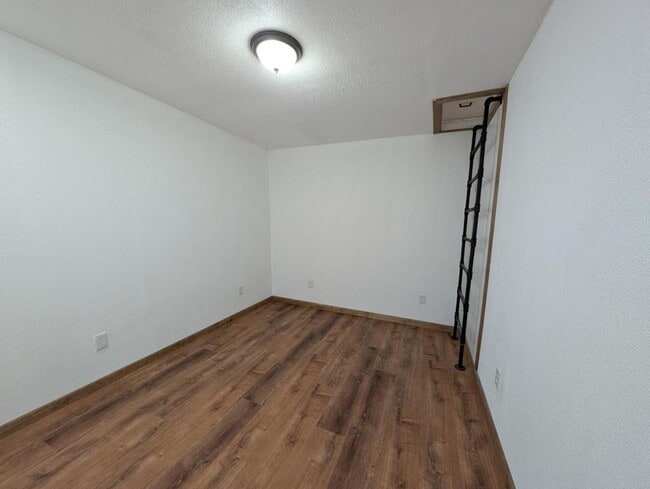 Building Photo - 205 Colorado Ave