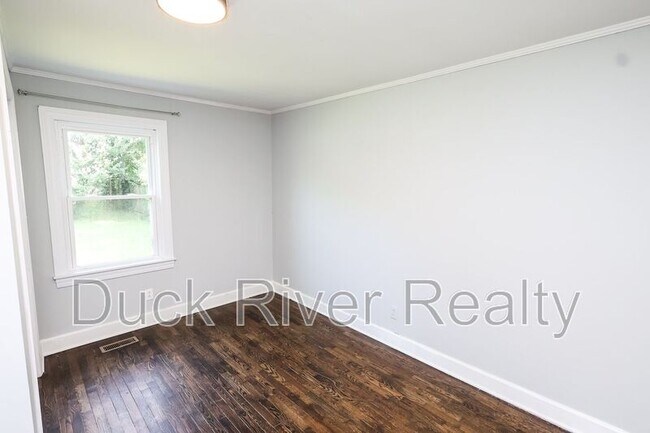 Building Photo - 406 Fleming St