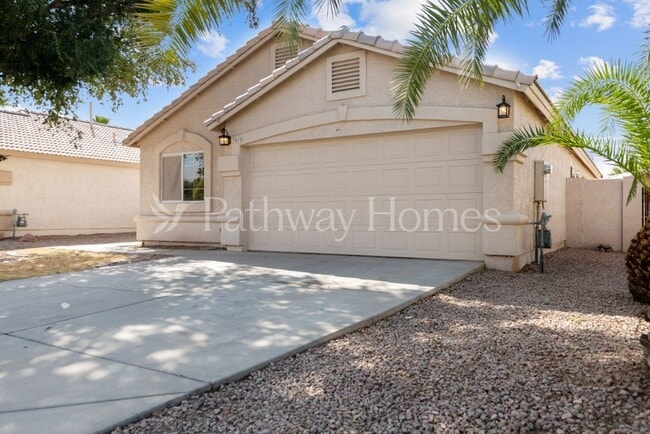 Building Photo - 7419 E Nido Ave