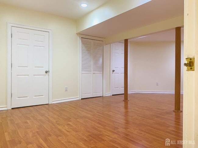 Building Photo - 12 Catawba Ct