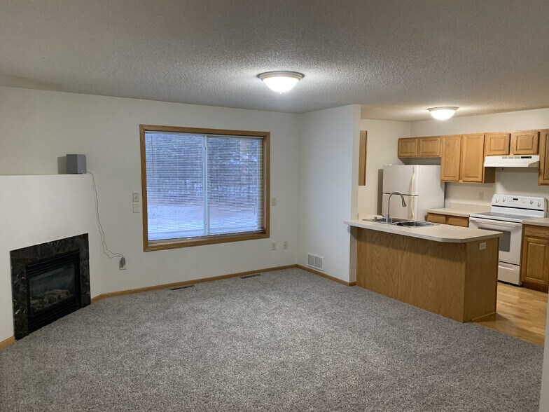 Building Photo - 5293 Manchester Dr