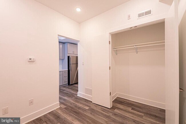 Building Photo - 1245 Ridge Ave