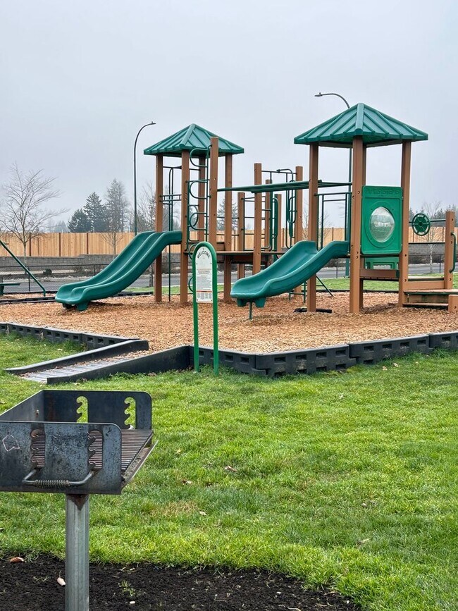 Building Photo - 3 Bedroom home in Yelm with Garage