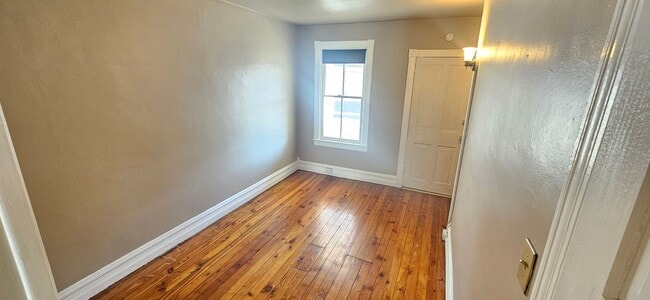 Building Photo - 3-Bedroom/1-Bathroom Home in Allentown