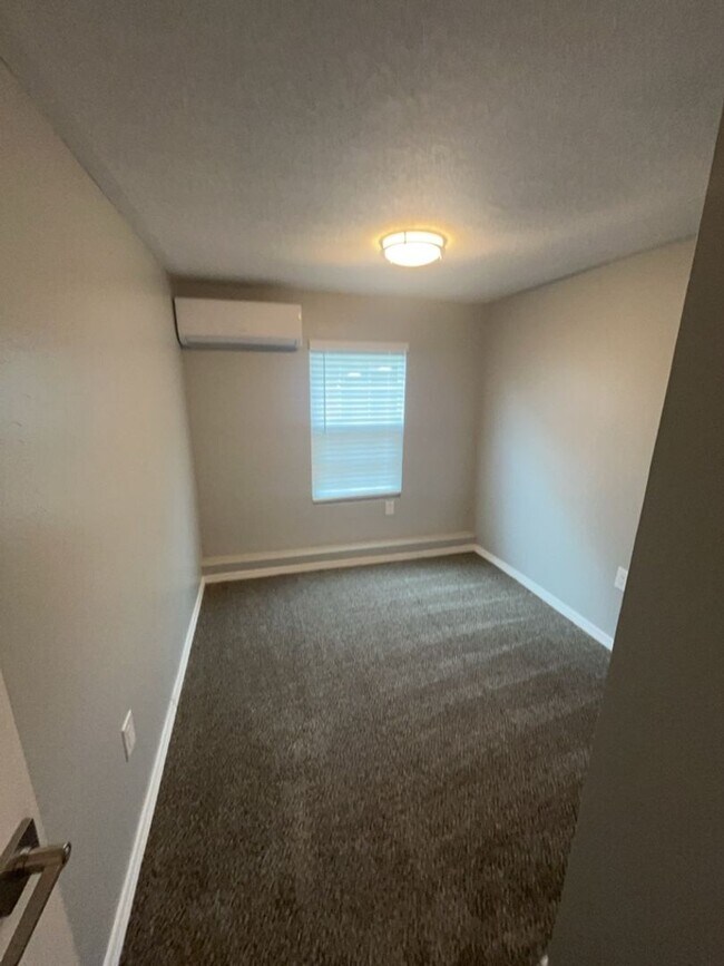 Building Photo - 4916 Moore Cir