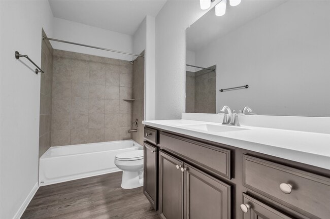 Building Photo - 935 Golden Willow Ln