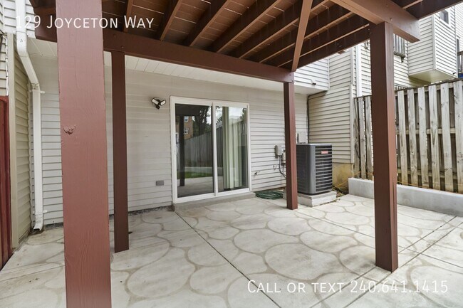 Building Photo - 129 Joyceton Way