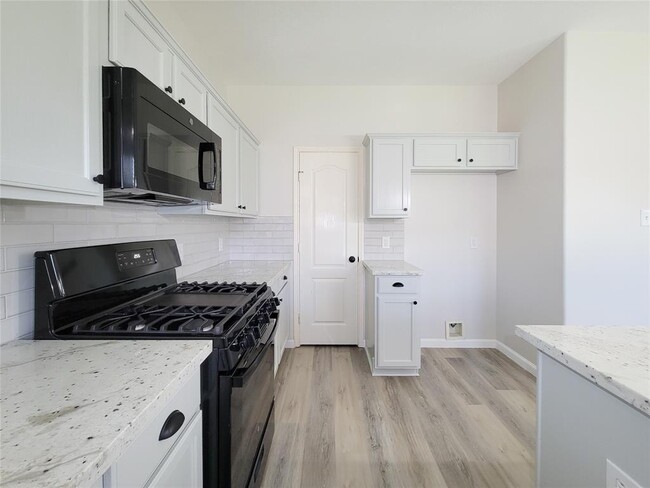 Building Photo - 21539 Kings Bend Dr