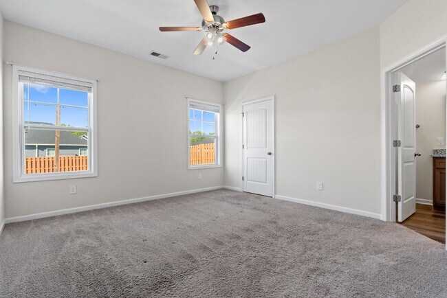 Building Photo - 311 Temple Cress Ave