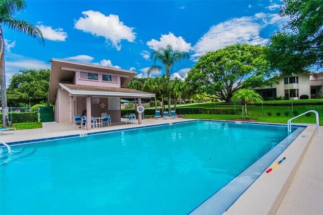 Building Photo - 970 Rolling Hills Dr