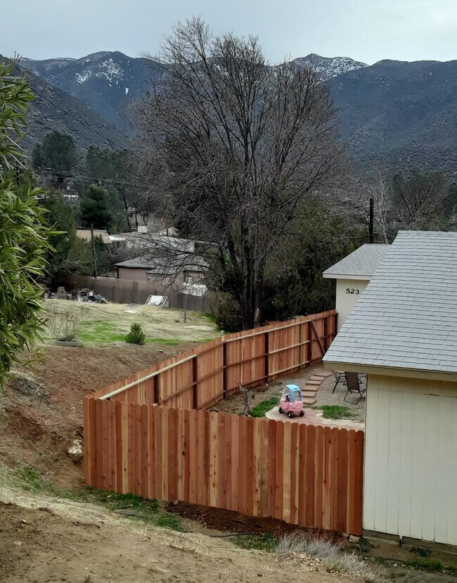 Building Photo - 523 Piute St