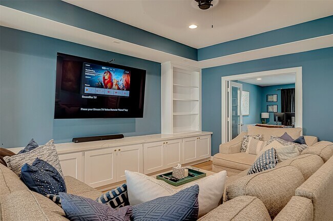 Building Photo - 909-A W 35th St