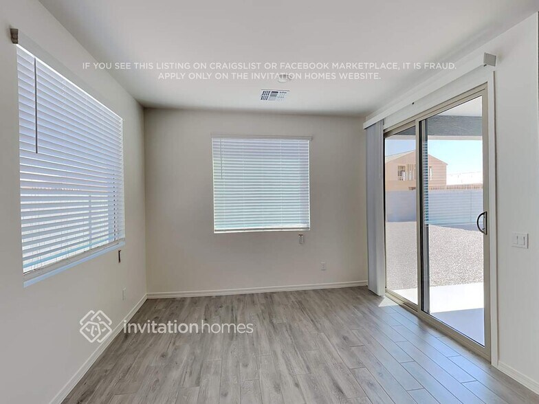 Building Photo - 35823 W Santa Monica Ave