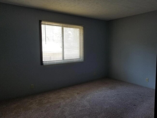 Building Photo - 8620 N 31st St