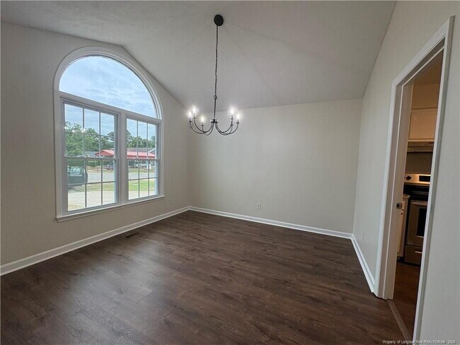 Building Photo - 2544 Previs Rd