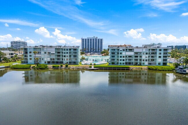 Building Photo - 1700 Commodore Blvd