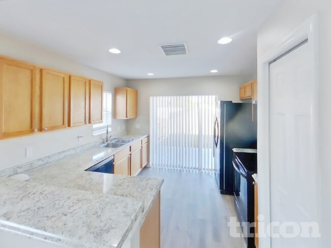 Building Photo - 8502 Deer Chase Dr