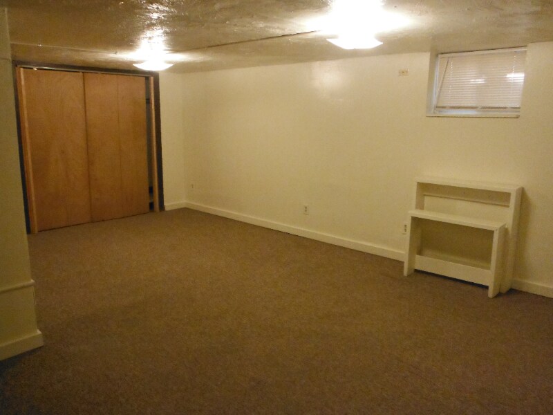 Building Photo - 1005 Broad Ave NW