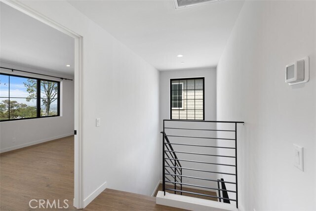 Building Photo - 21552 Treetop Ln