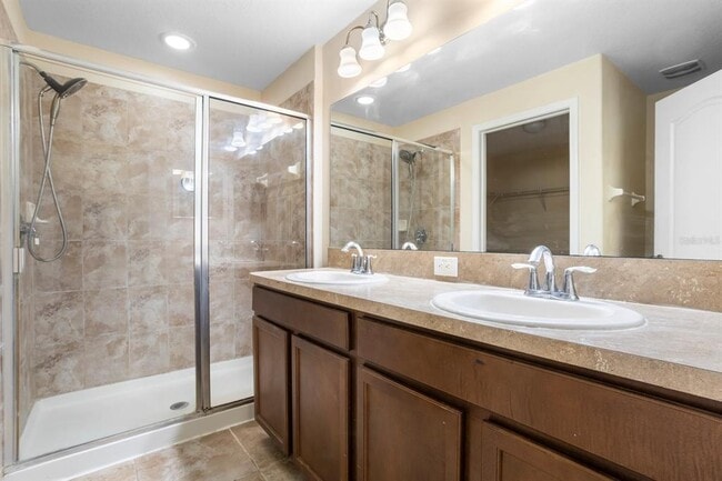 Building Photo - 2044 Hawks View Dr