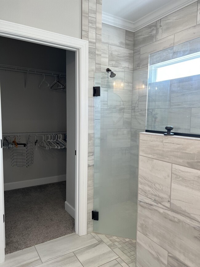 Building Photo - 30 Evergreen Dr