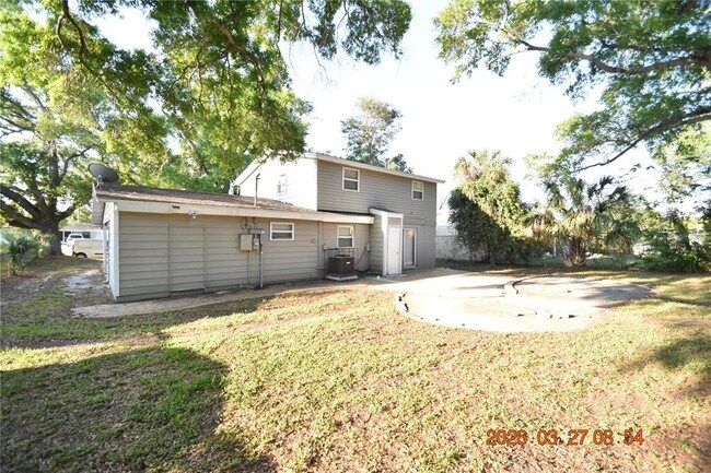 Building Photo - 10110 Alambra Ave