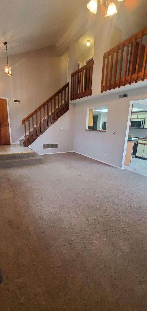 Building Photo - 1387 Sanzon Dr