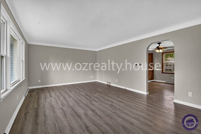 Building Photo - 3226 N McCord Rd