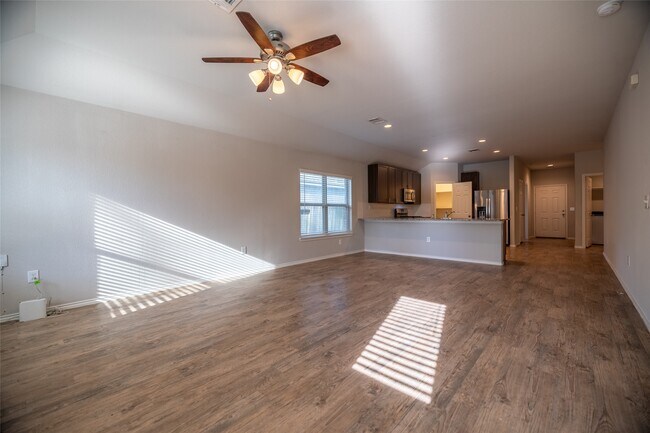 Building Photo - 15054 Paddock Point Ln