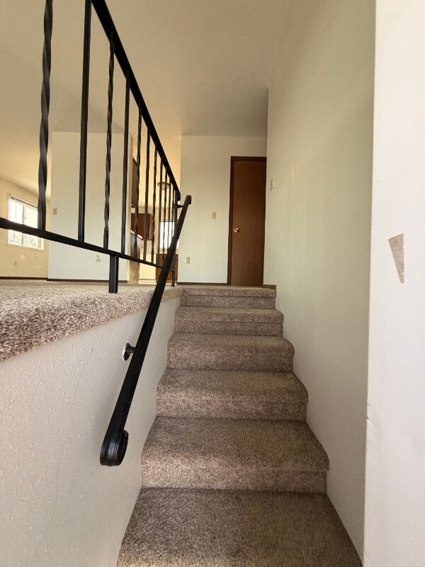 Building Photo - 1063 5th Ave NW