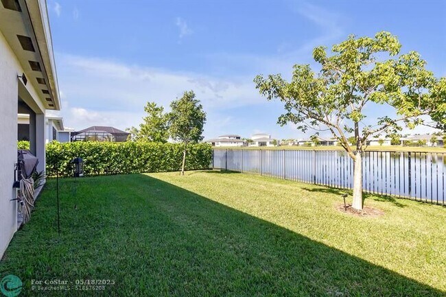 Building Photo - 11716 SW Lyra Dr.