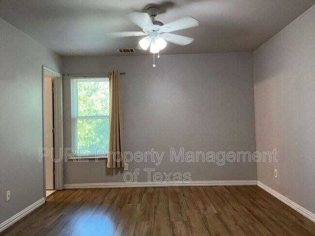 Building Photo - 246 Marvin Cove