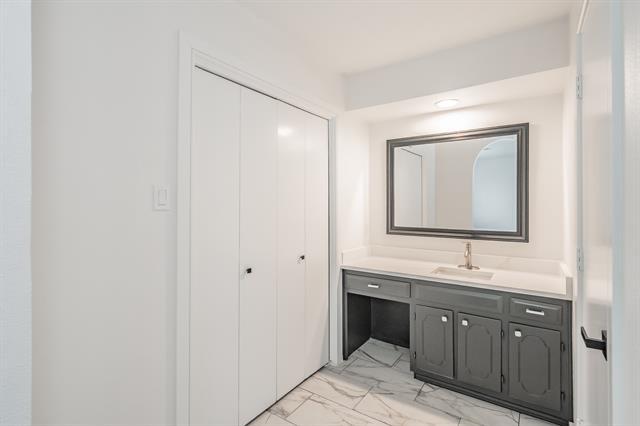 Building Photo - 8409 Glenann Dr