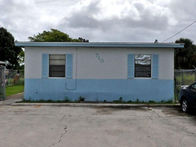 Building Photo - 710 N 20th St