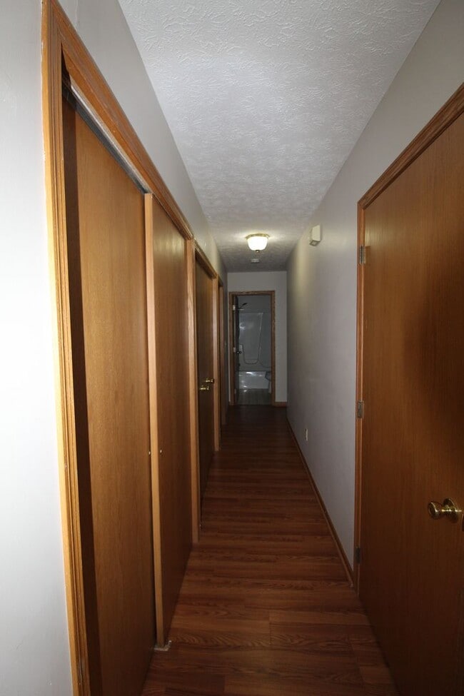 Building Photo - Two Bedroom Apartment