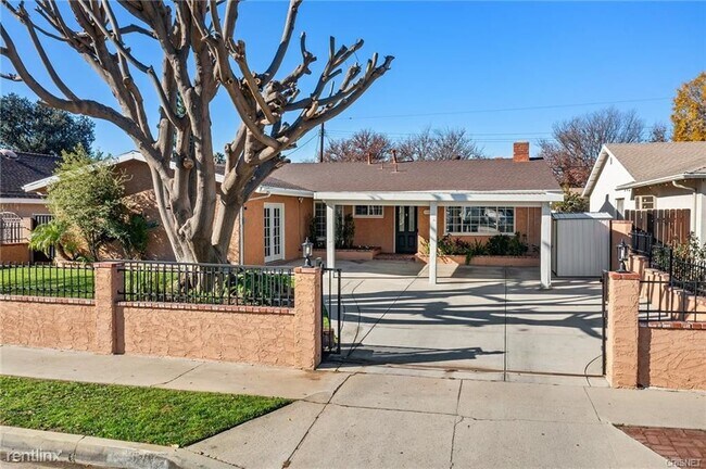 Building Photo - 4 br, 2 bath House - 6609 Birchton Ave