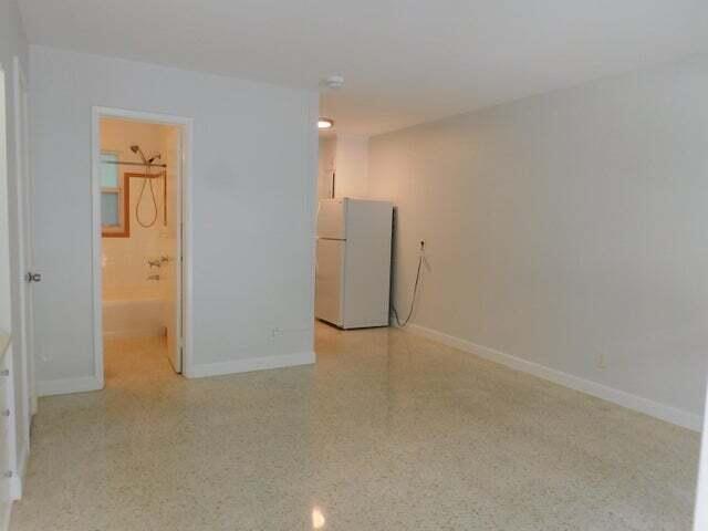 Building Photo - 15 S Palmway