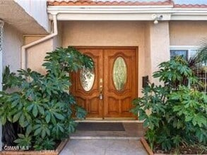 Building Photo - Beautiful 5-Bedroom Home in Westlake Village
