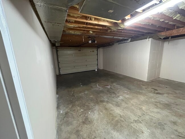 Building Photo - 1115 Trails End