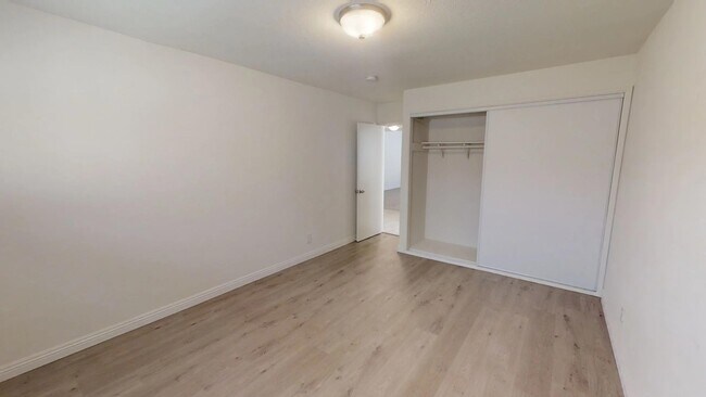 Building Photo - 506 Stewart Dr
