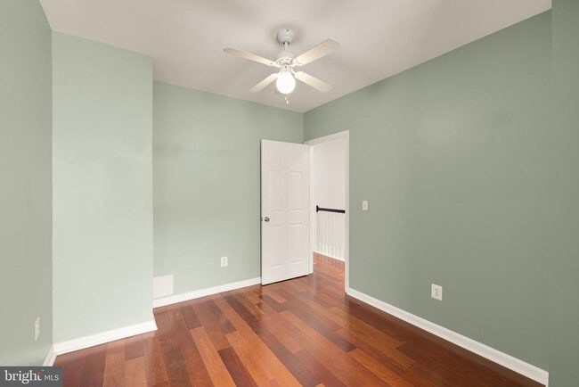 Building Photo - 1405 Montello Ave NE