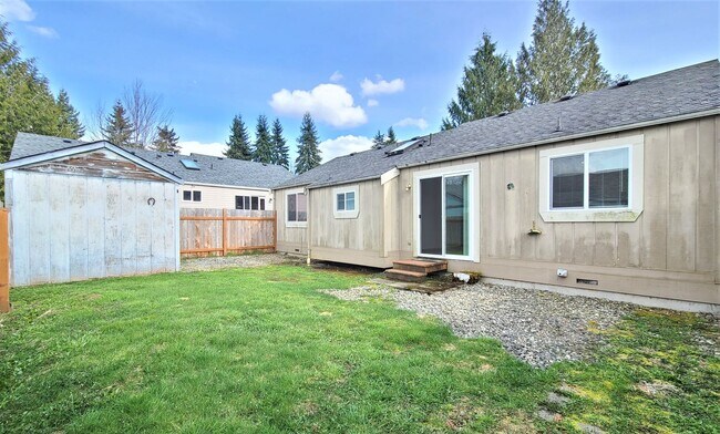 Building Photo - Charming 3 Bed/ 1.5 Bath Home Available in Lake Stevens