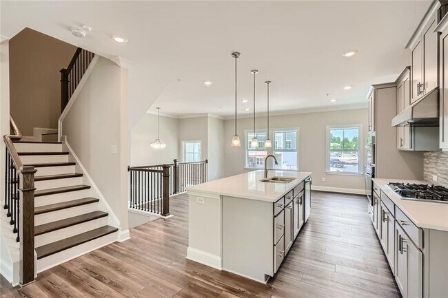 Building Photo - 461 Stagecoach Bnd SE