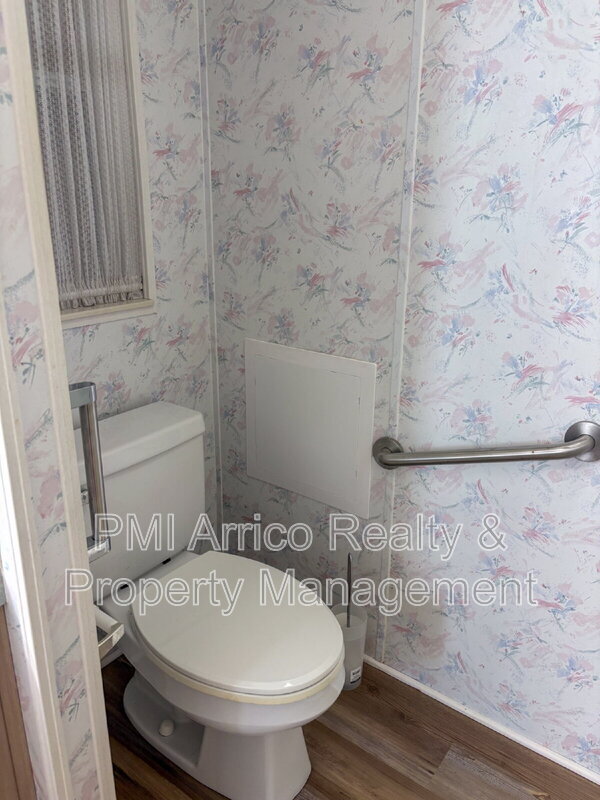 Building Photo - 3510 Petticoat Jct